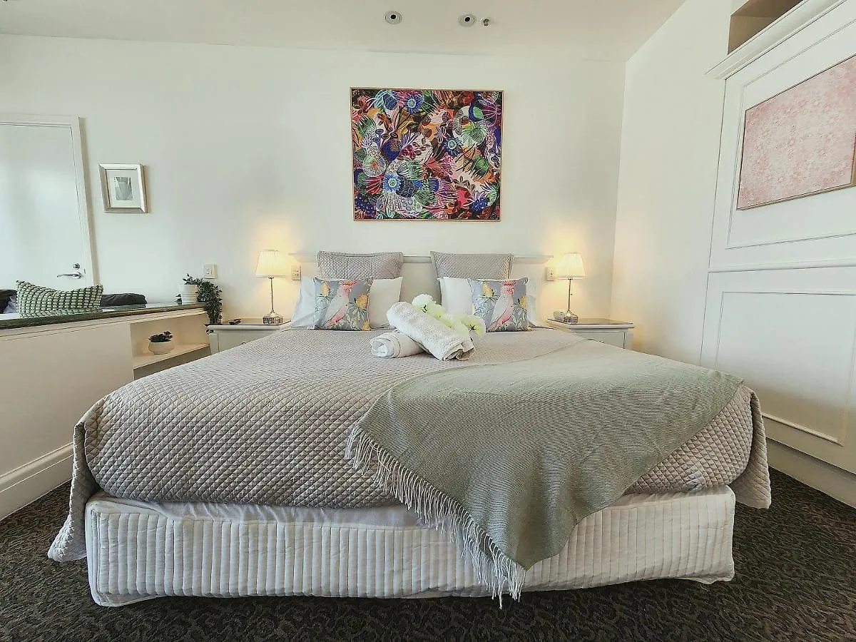 Deluxe Private Apartment And Studio - Ocean Views Gold Coast 0*,  Australia