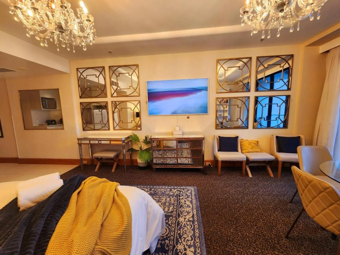 Deluxe Private Apartment And Studio - Ocean Views Gold Coast